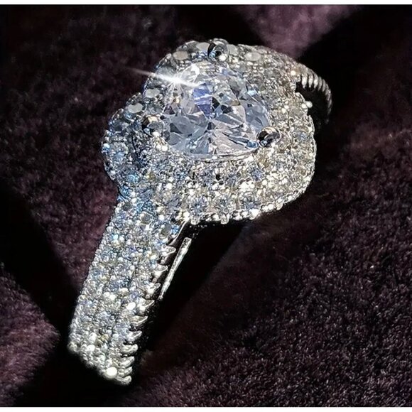 925 Sterling Silver Heart-Shaped Ring - Picture 5 of 5